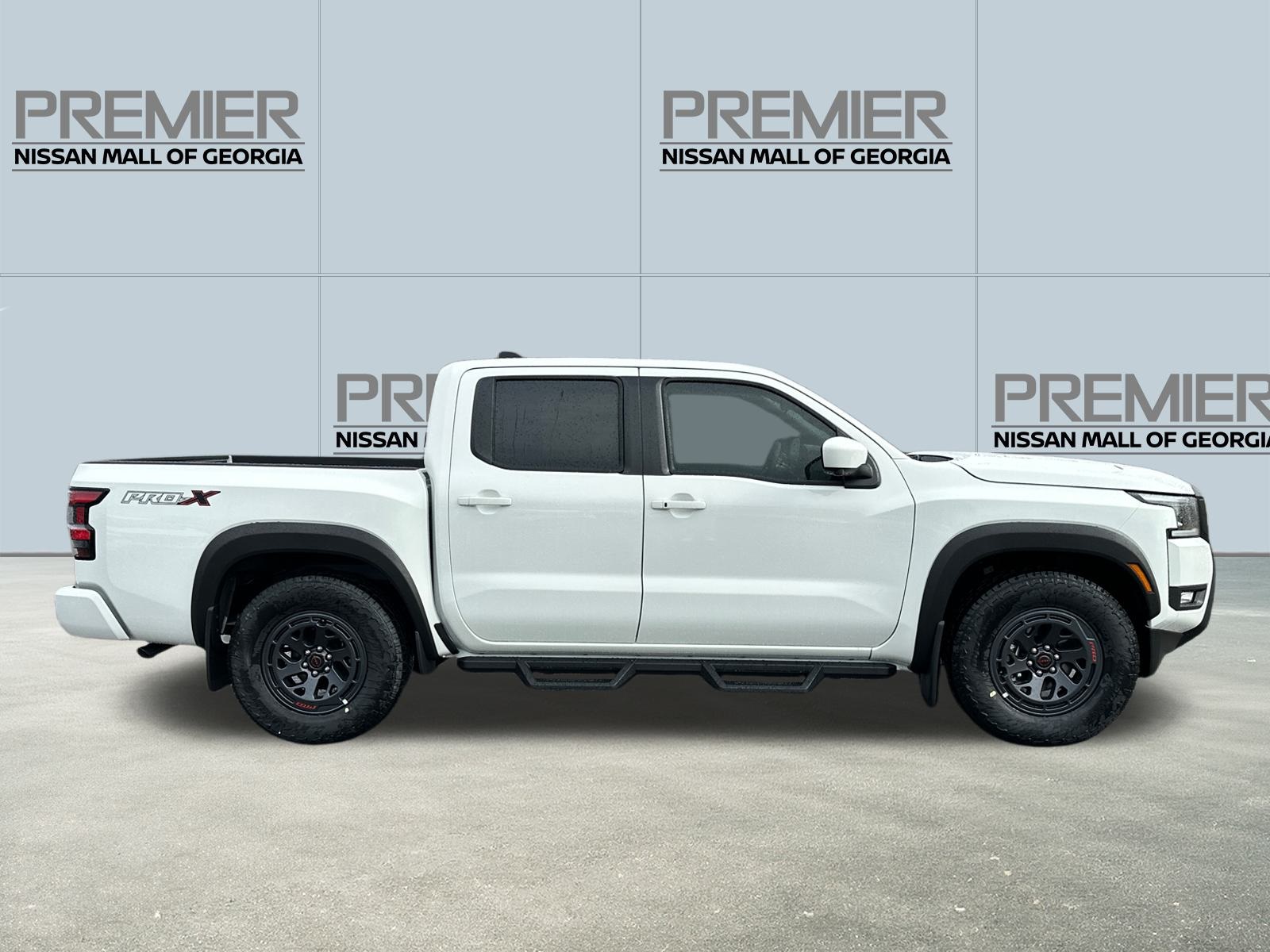 2026 Nissan Frontier PRO-X photo 3