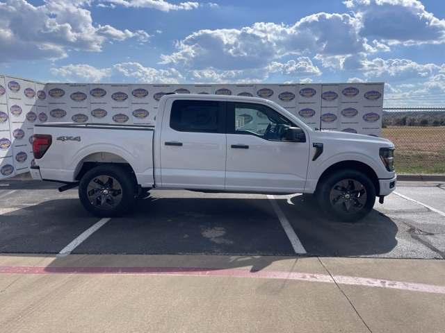 2025 Ford F-150 STX's photo