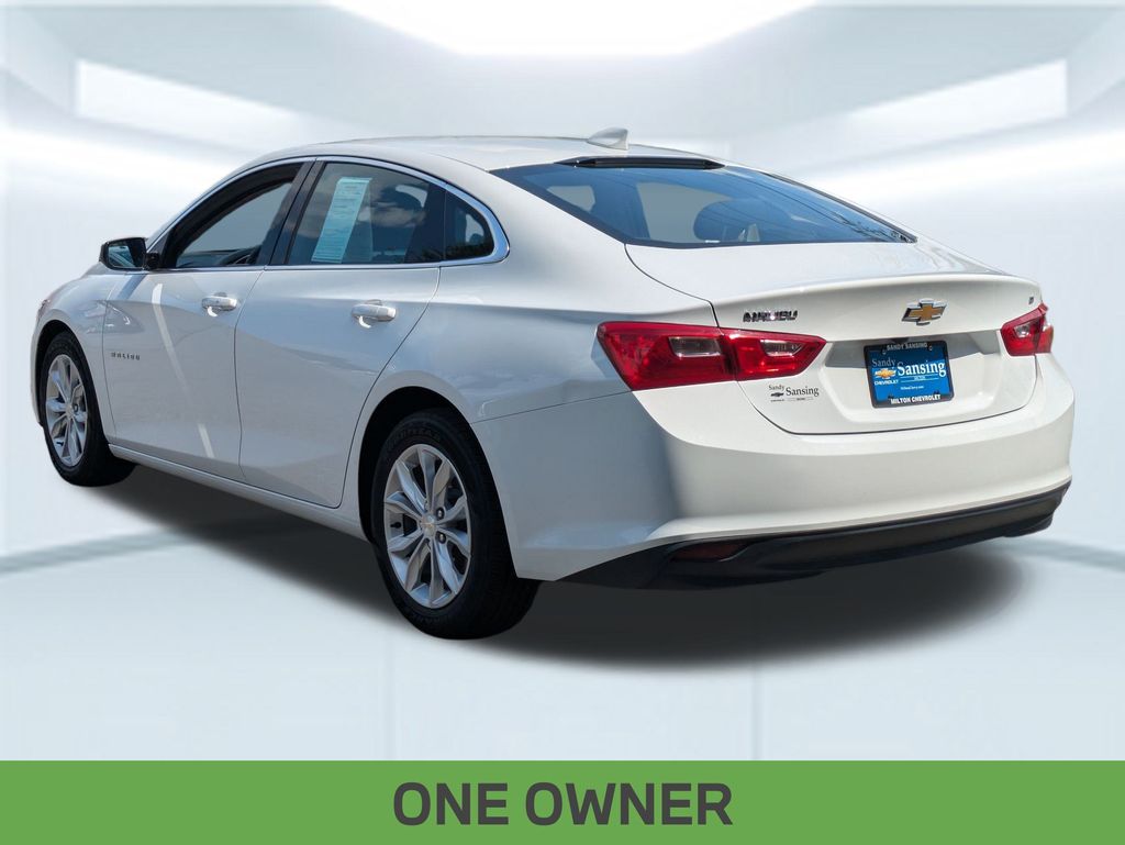 2023 Chevrolet Malibu 1LT photo 2