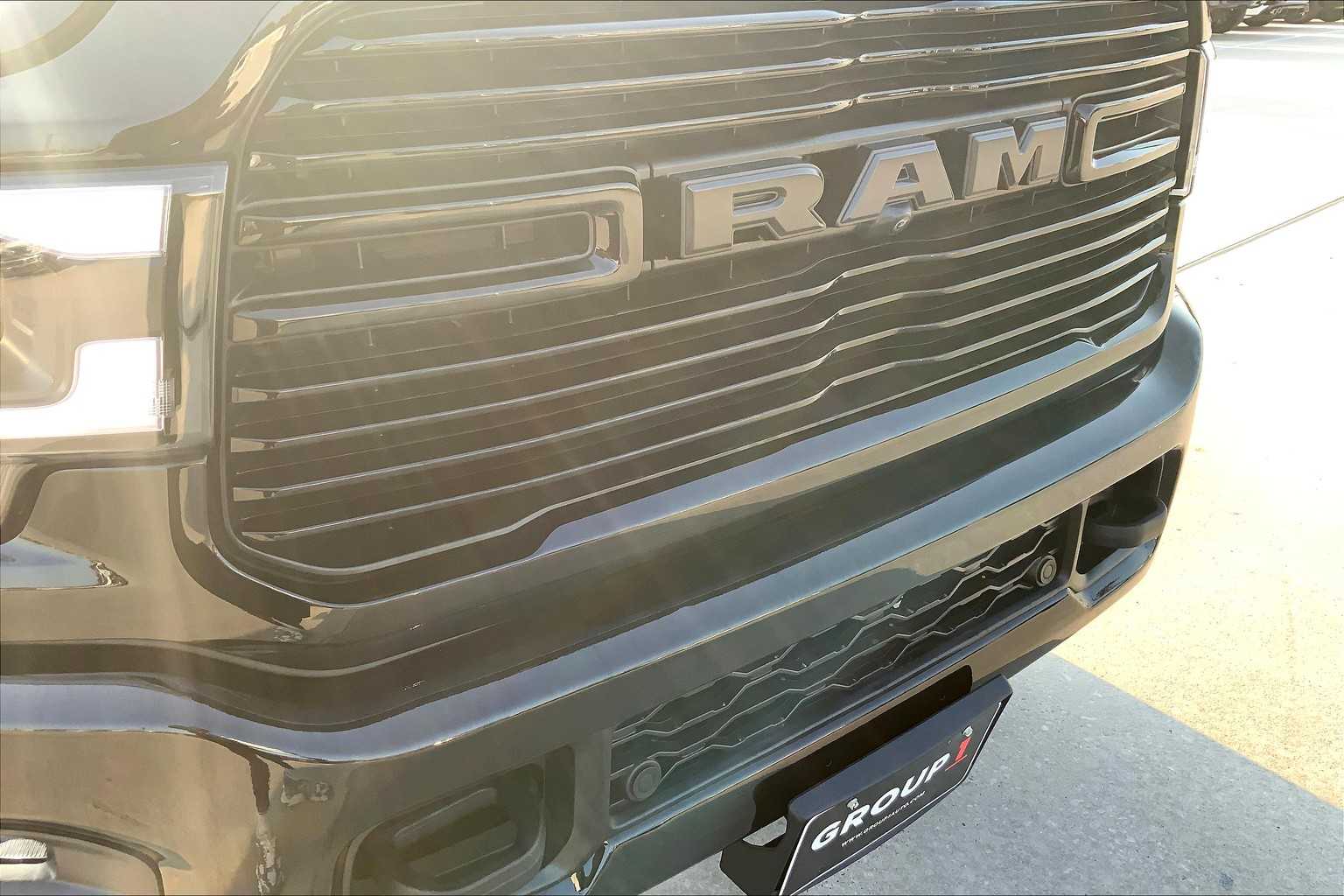 2024 Ram 3500 Laramie photo 27