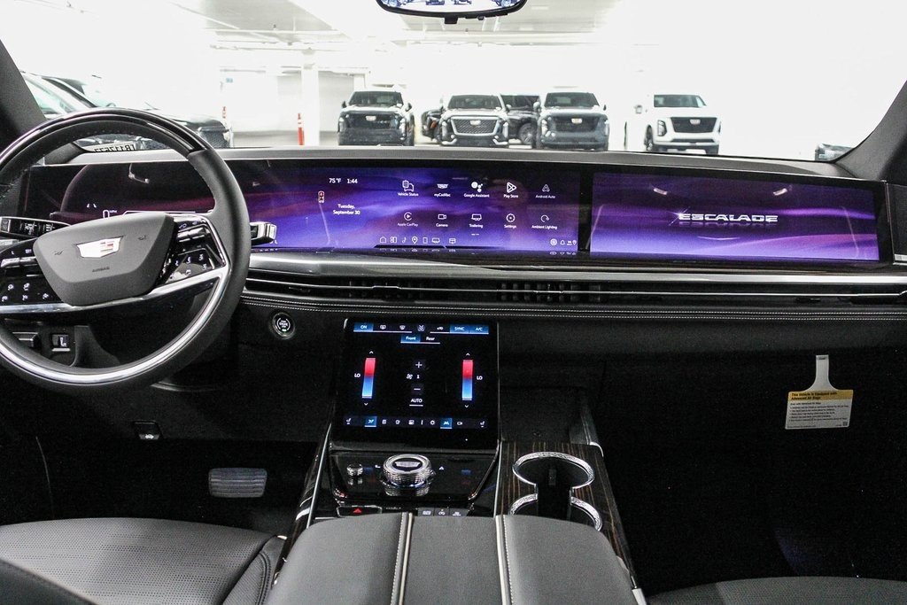 2026 Cadillac Escalade Luxury photo 11