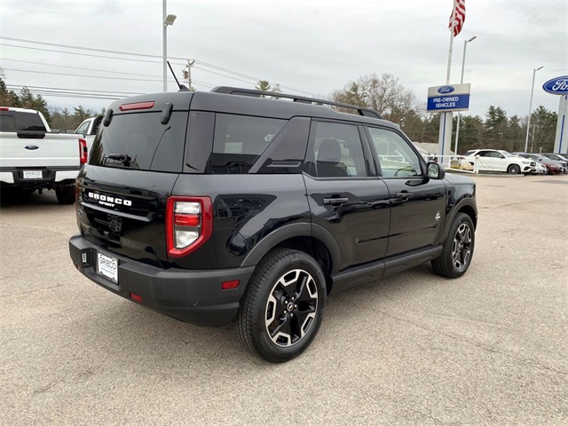 2021 Ford Bronco Sport Outer Banks photo 3