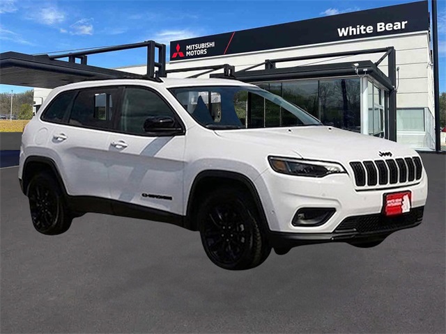 2023 Jeep Cherokee Altitude Lux's photo