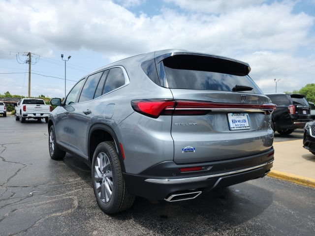 2025 Buick Enclave Preferred photo 2