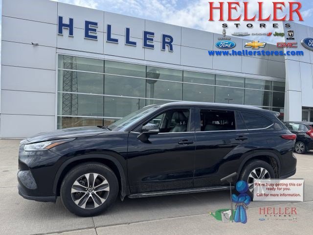 Pre-Owned 2021 Toyota Highlander XLE in El Paso #U25515 | Heller Ford