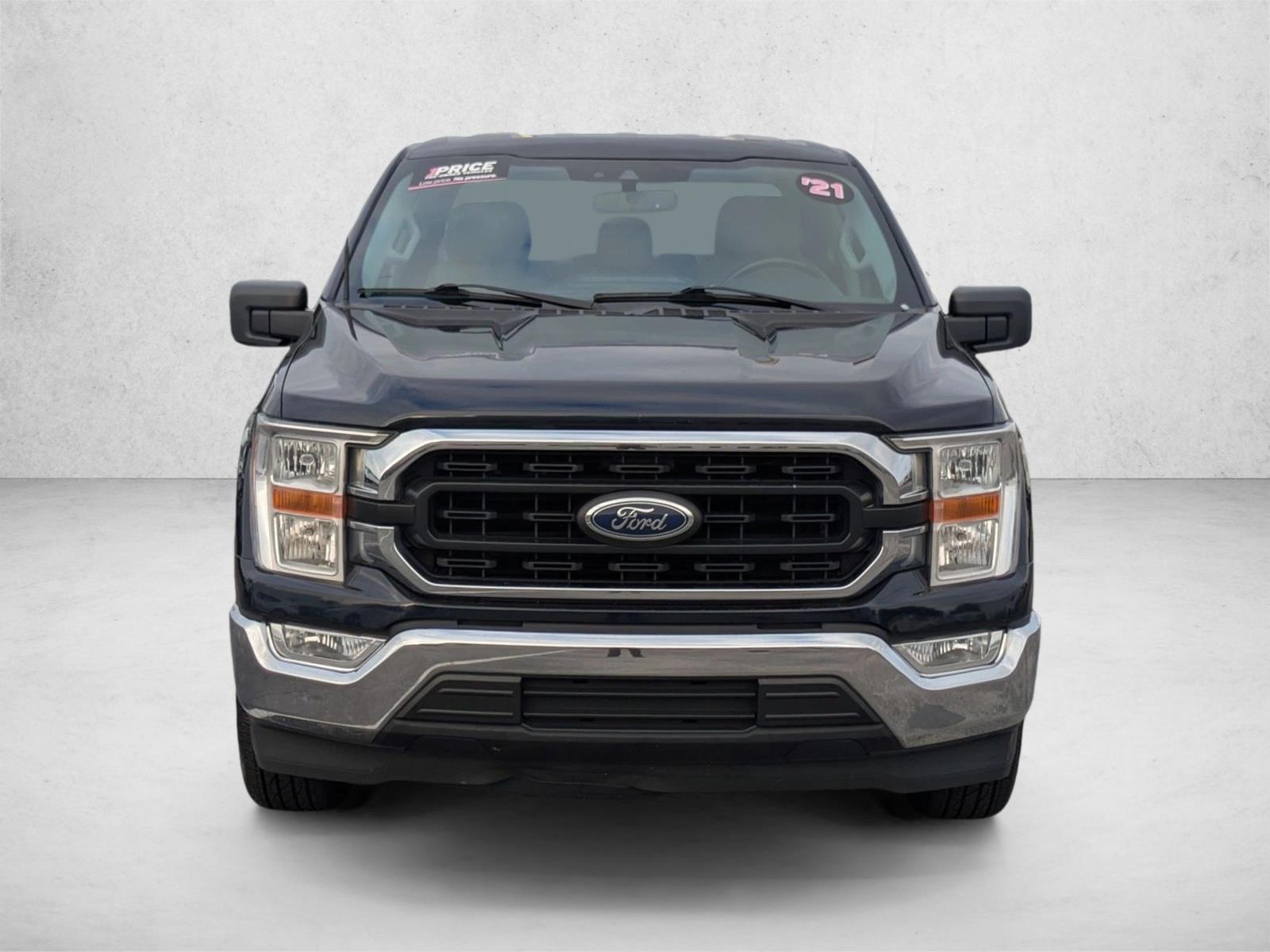 2021 Ford F-150 XLT photo 2