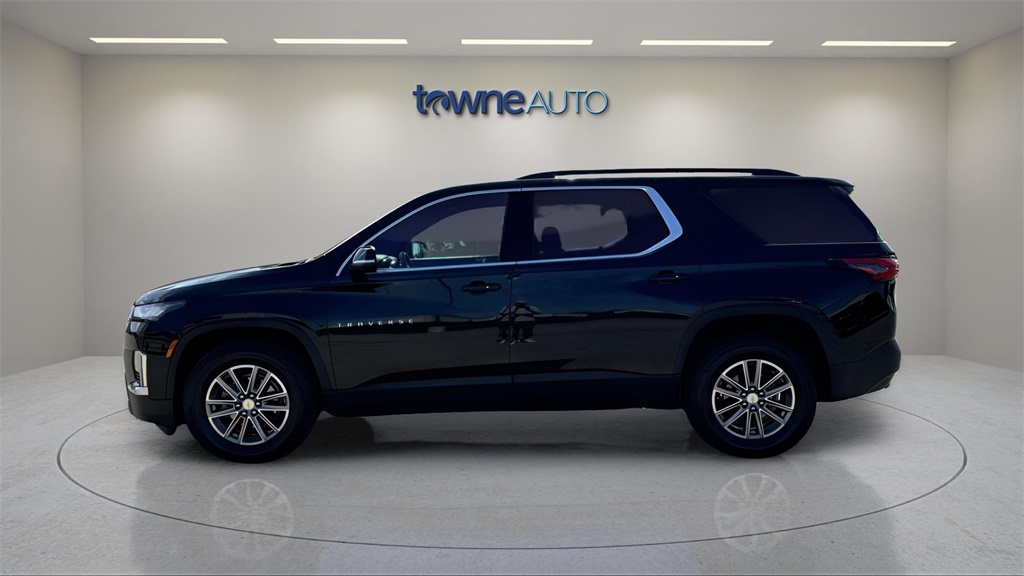 2023 Chevrolet Traverse Leather photo 2