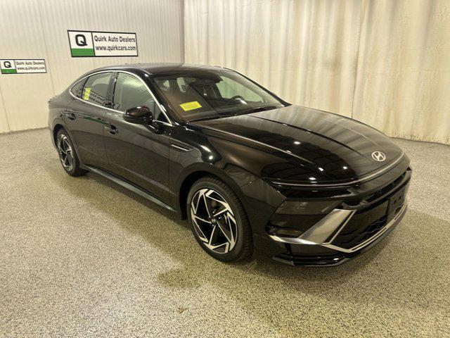 2026 Hyundai Sonata SEL Sport photo 3