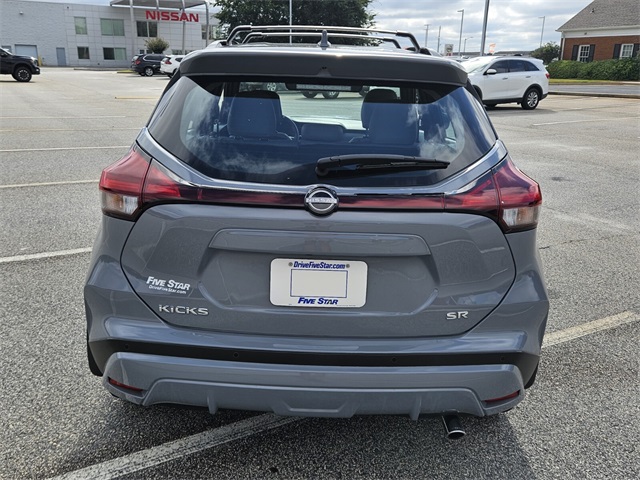 2024 Nissan Kicks SR photo 7