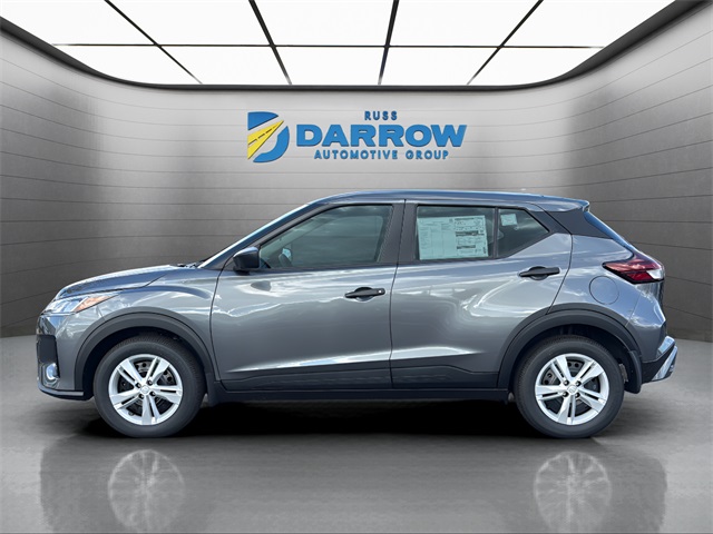 2025 Nissan Kicks Play S photo 2