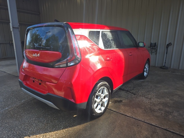 2023 Kia Soul LX photo 4