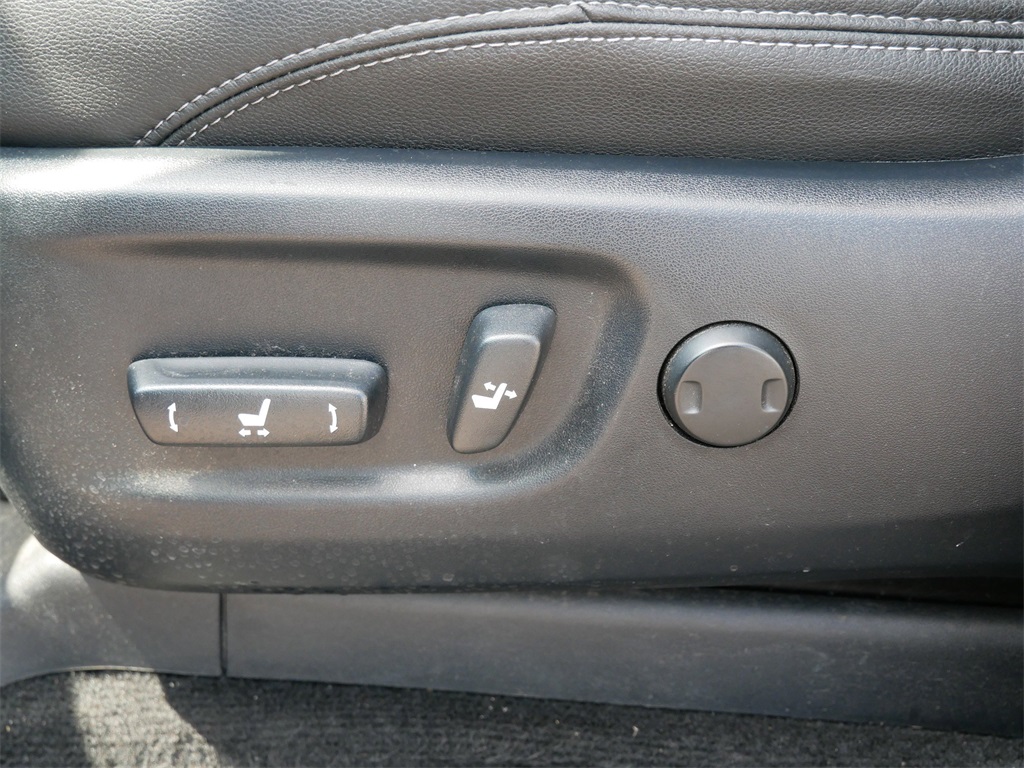 2020 Toyota 4Runner SR5 photo 16