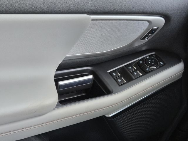 2025 Ford Expedition photo 19
