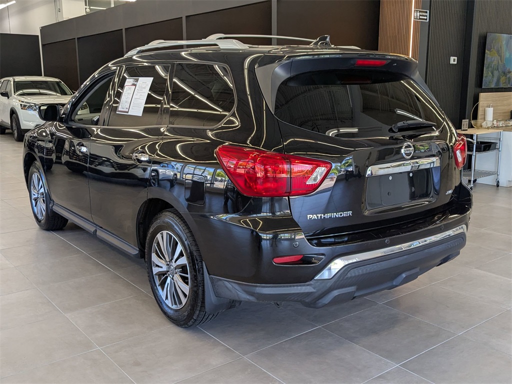 2019 Nissan Pathfinder S photo 4