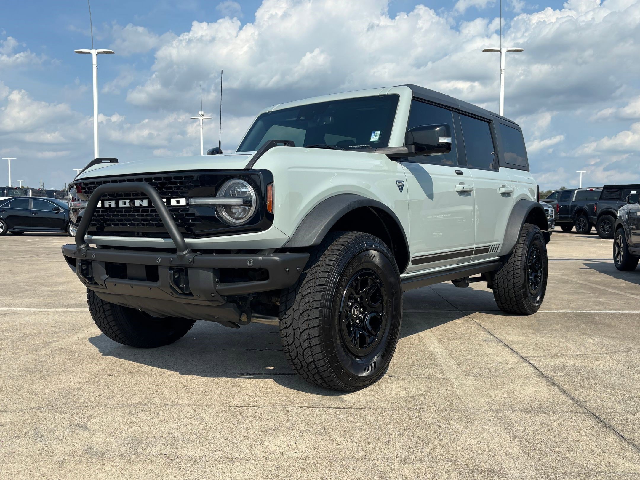 2021 Ford Bronco First Edition photo 13