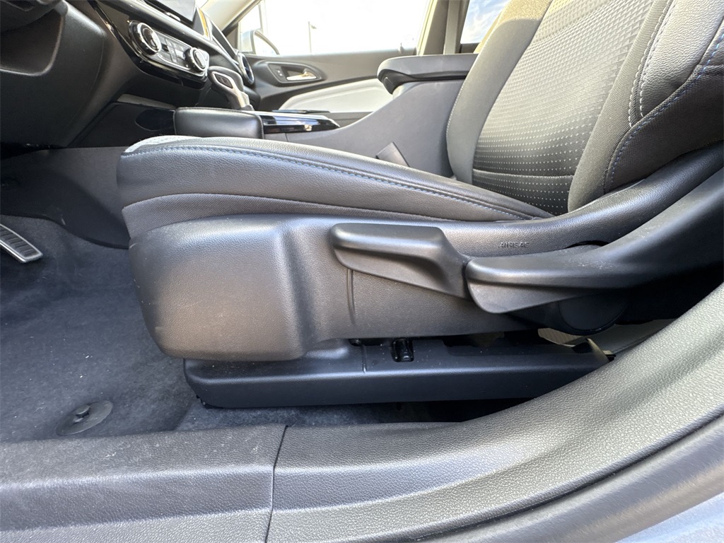 2024 Chevrolet Trax LT photo 13