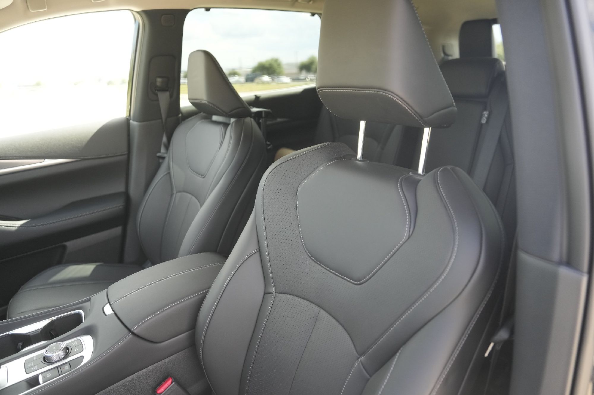 2026 Infiniti QX60 Luxe AWD photo 6