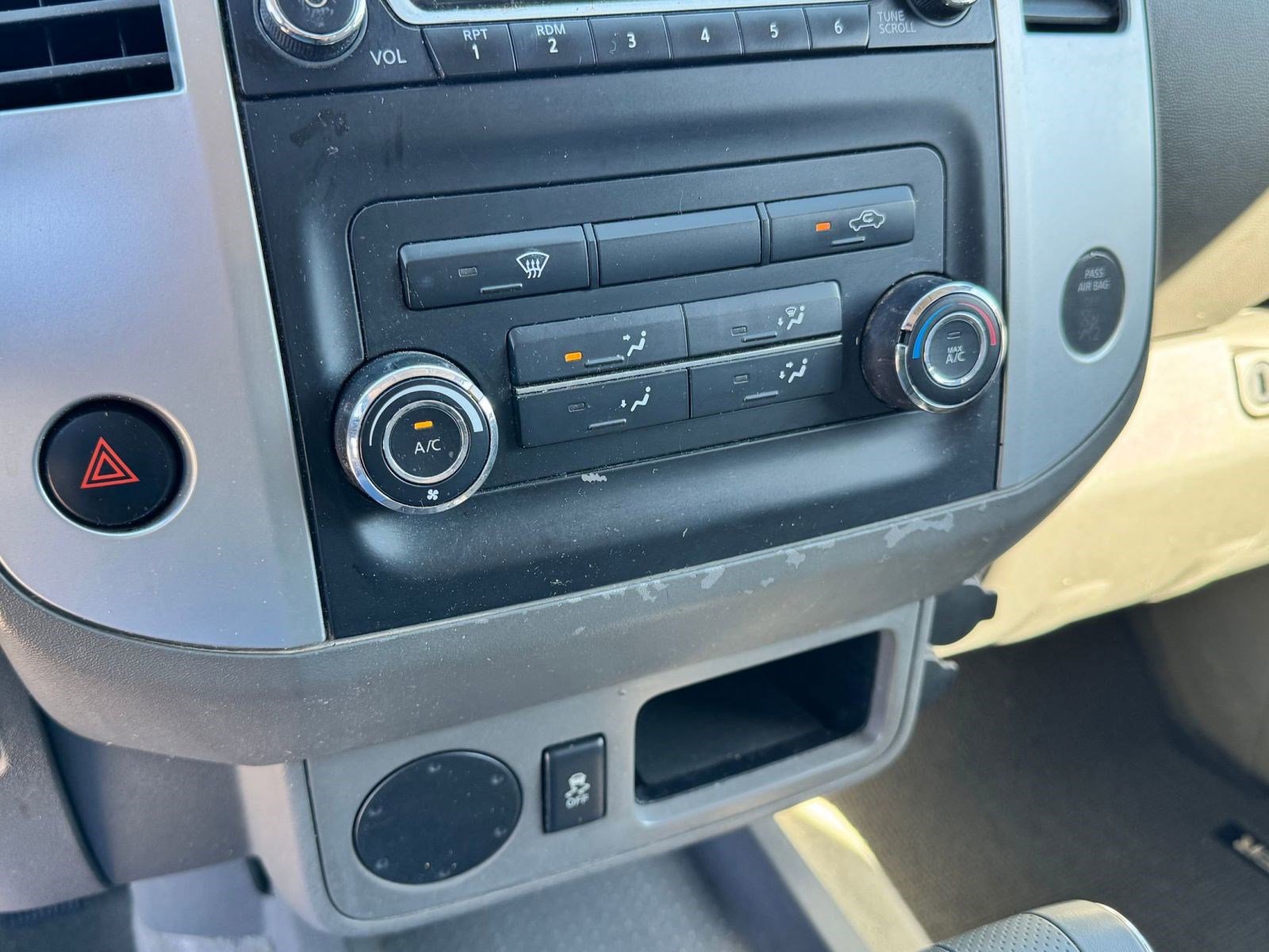 2016 Nissan Frontier SV photo 11