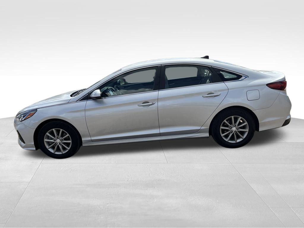 Used 2018 Hyundai Sonata SE with VIN 5NPE24AF1JH598629 for sale in Northfield, Minnesota