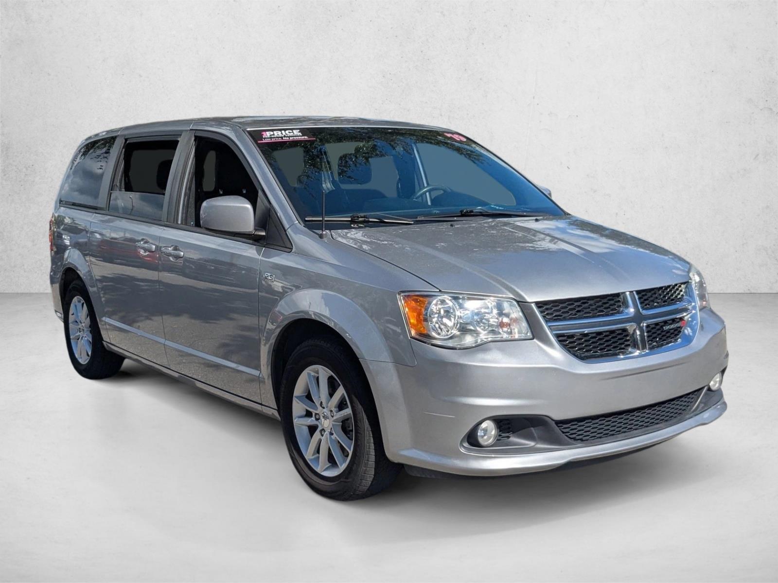 2019 Dodge Grand Caravan SE Anniversary Edition photo 3
