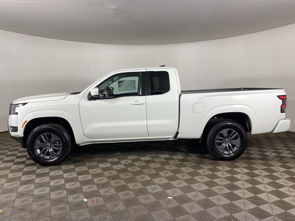 2025 Nissan Frontier SV photo 6