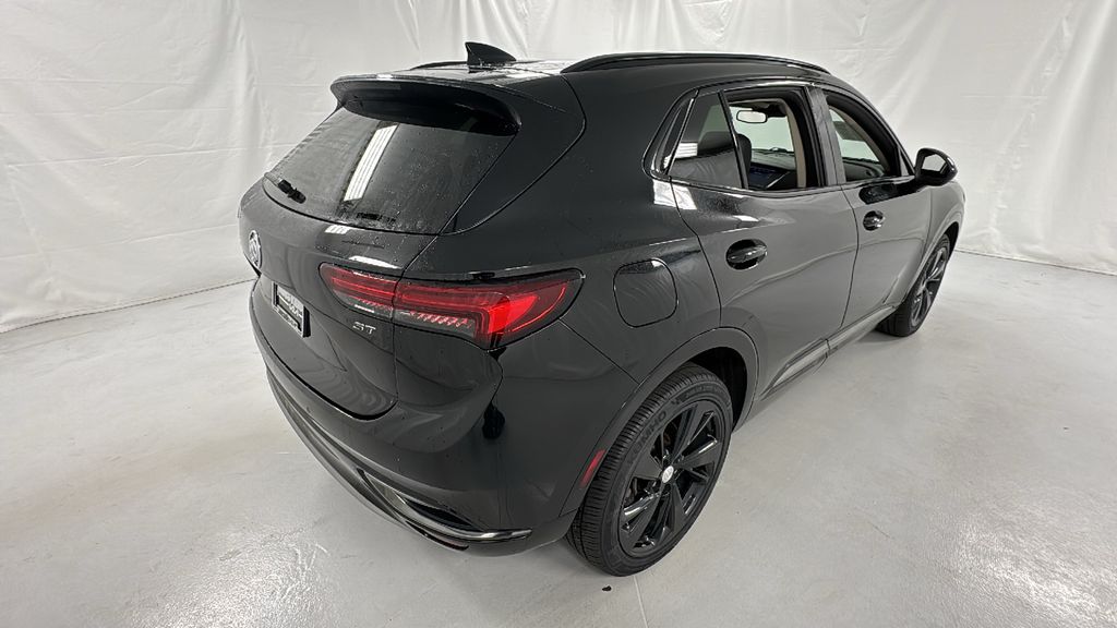 2021 Buick Envision Essence photo 3