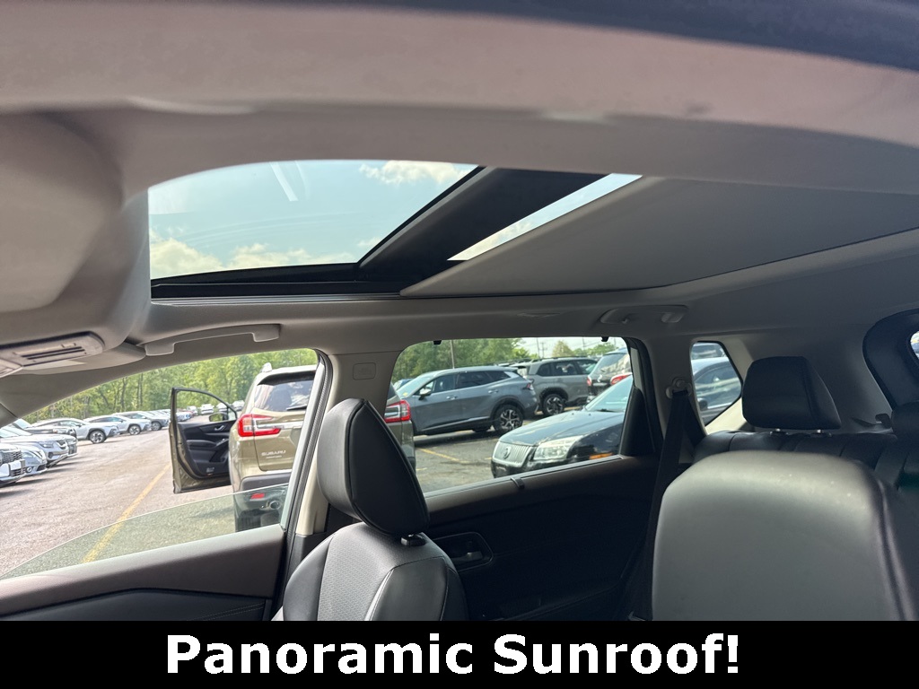 2021 Nissan Rogue SV photo 2