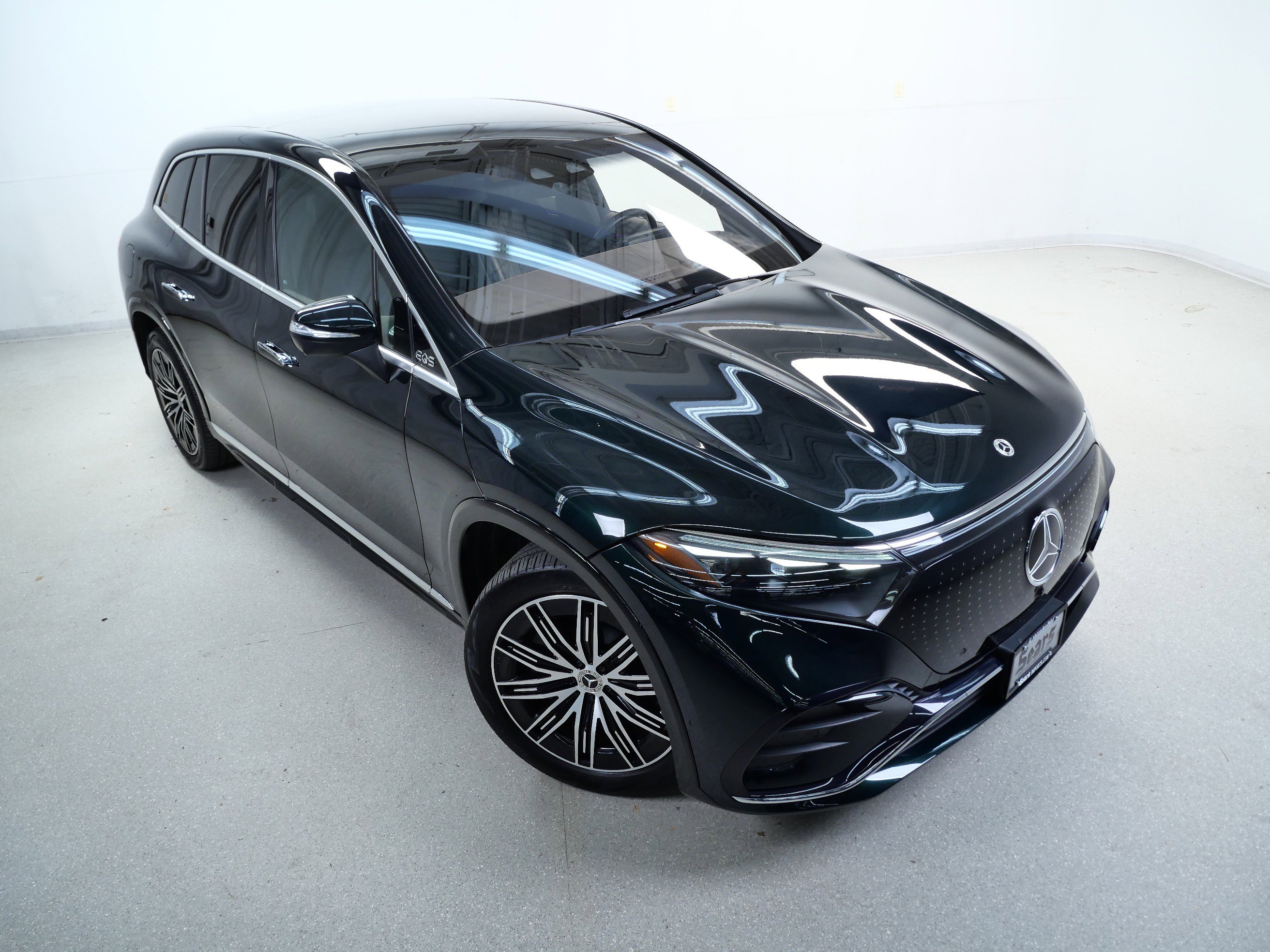 2023 Mercedes Benz EQS SUV 450 4MATIC photo 3