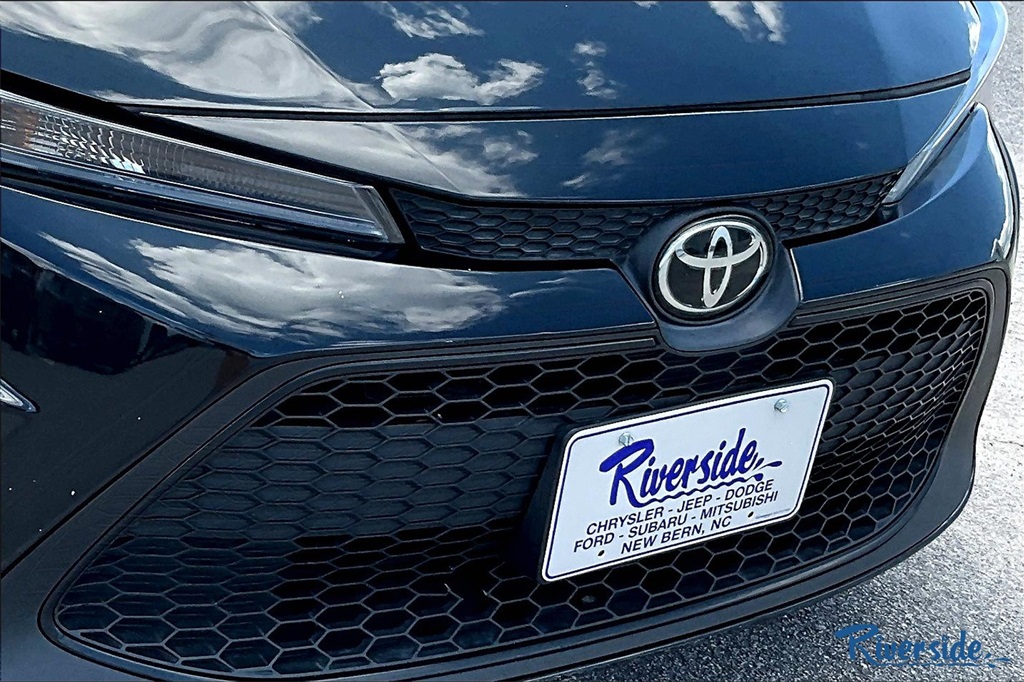 2021 Toyota Corolla LE photo 26