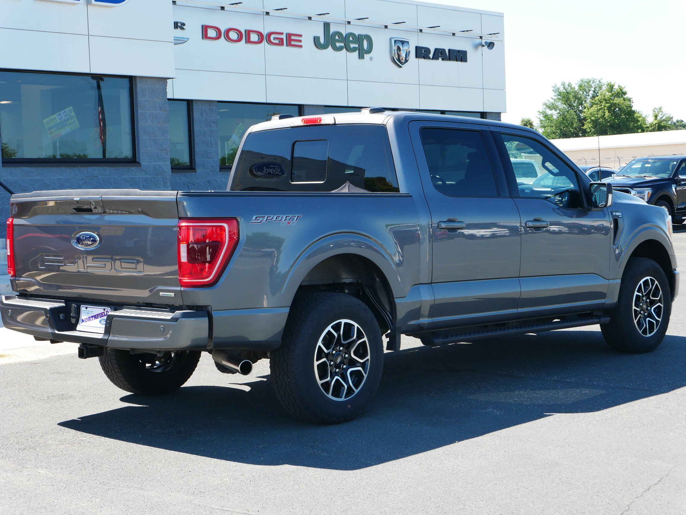 2023 Ford F-150 XLT photo 8