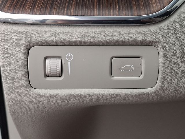 2021 Volvo XC60 T5 Momentum photo 25
