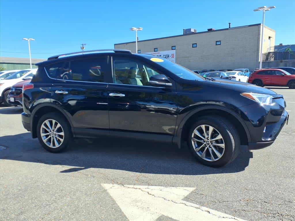 2017 Toyota RAV4 Limited SE Platinum photo 4