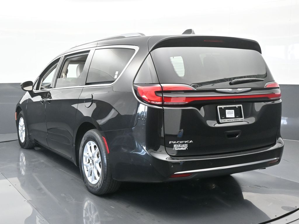 2021 Chrysler Pacifica Touring L photo 4