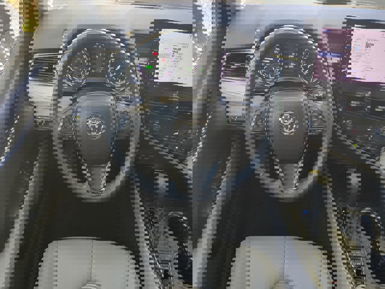 2023 Toyota Camry Hybrid SE photo 13