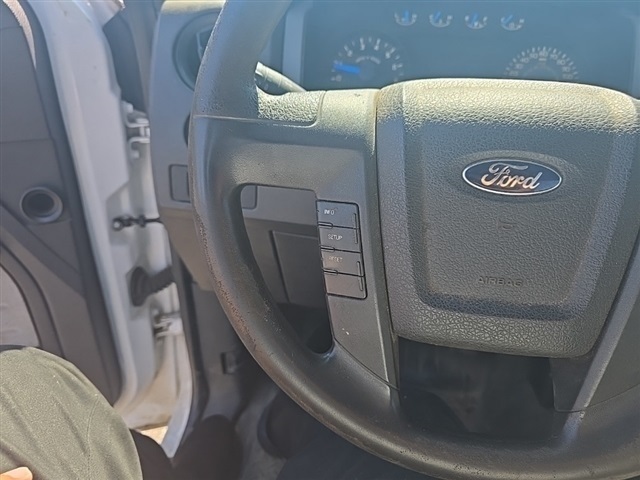 2014 Ford F-150 XL photo 22