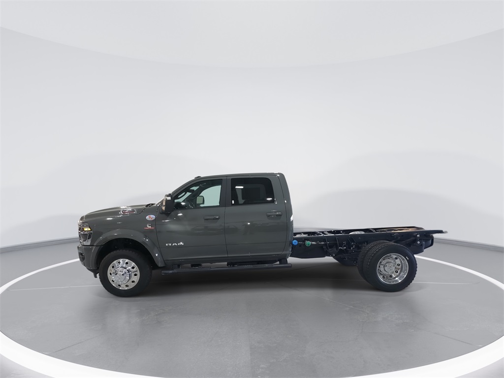 2026 Ram 5500 photo 4