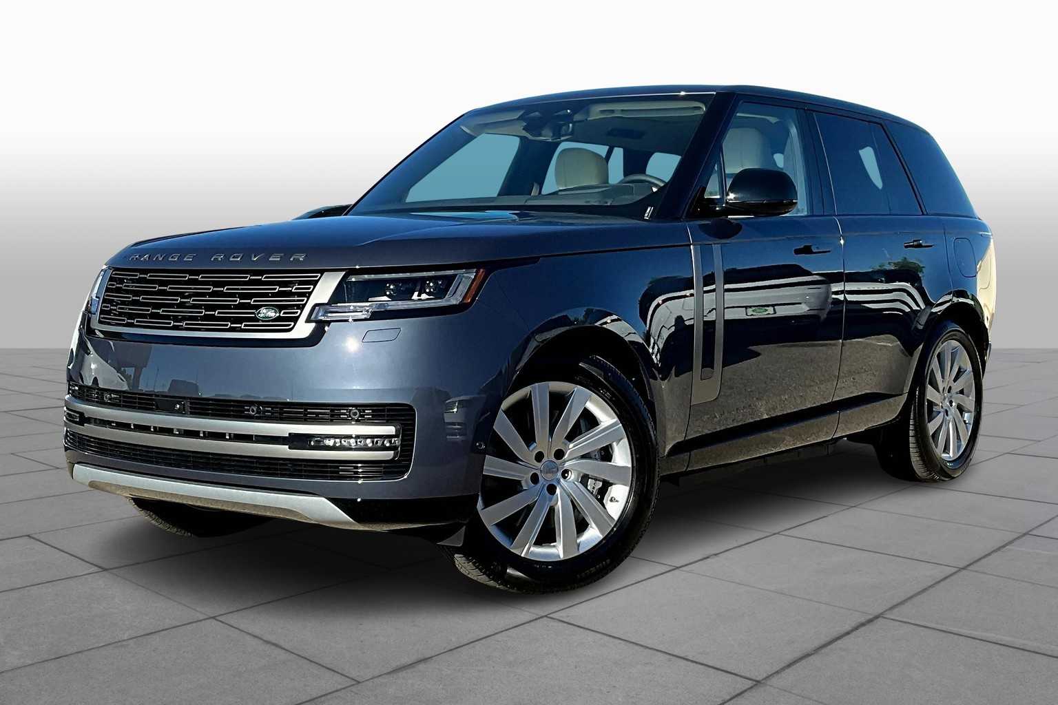 2025 Land Rover Range Rover SE photo 3