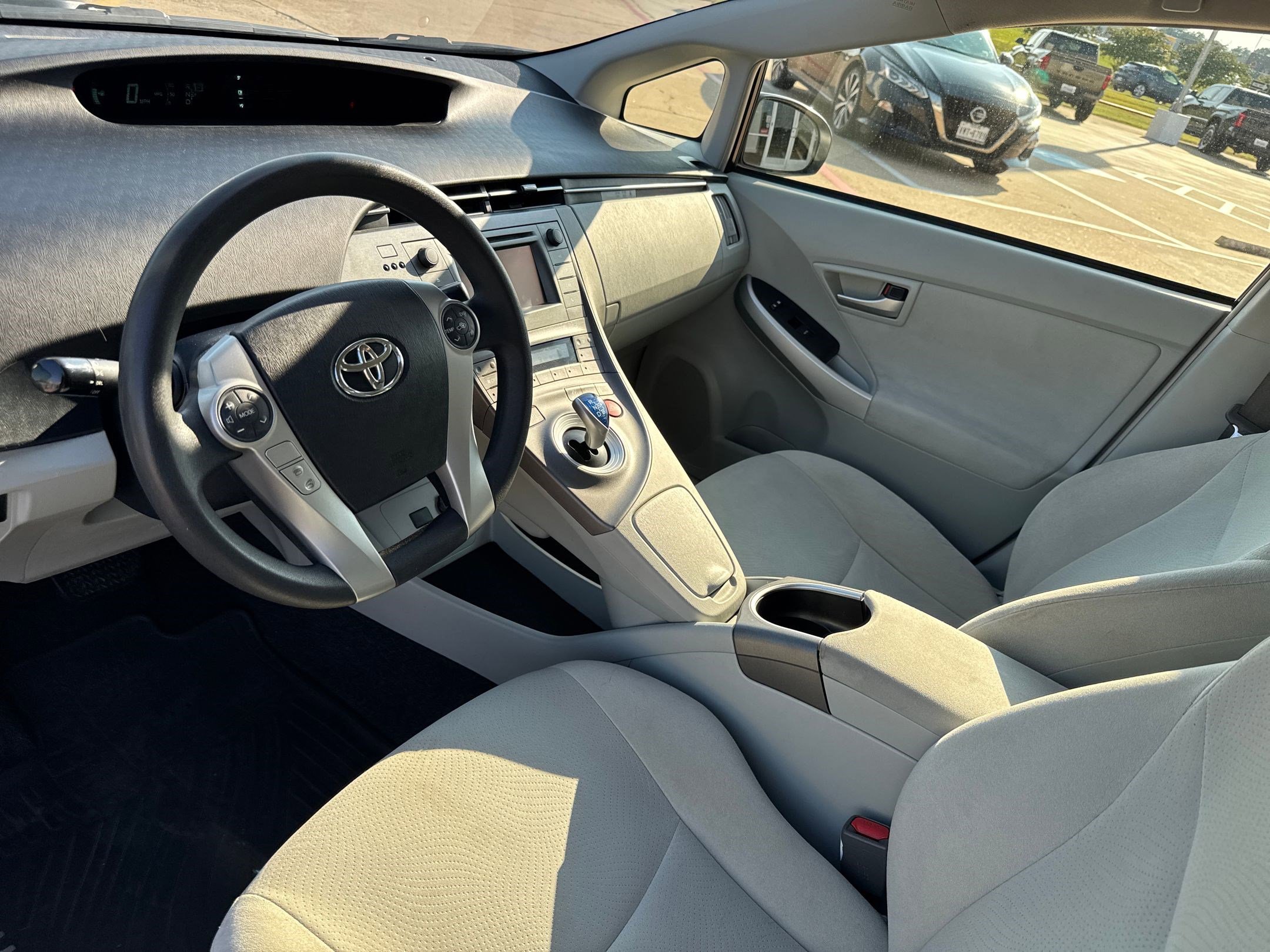2015 Toyota Prius One photo 3