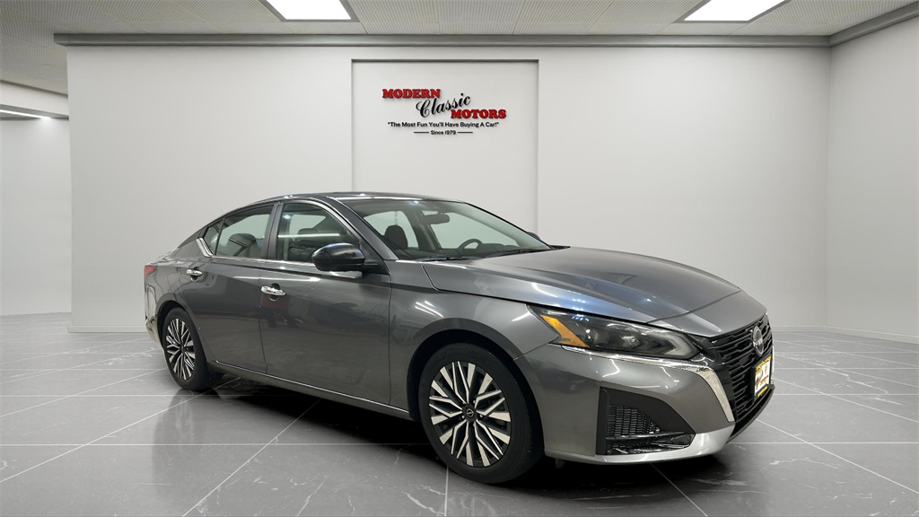 2024 Nissan Altima SV's photo