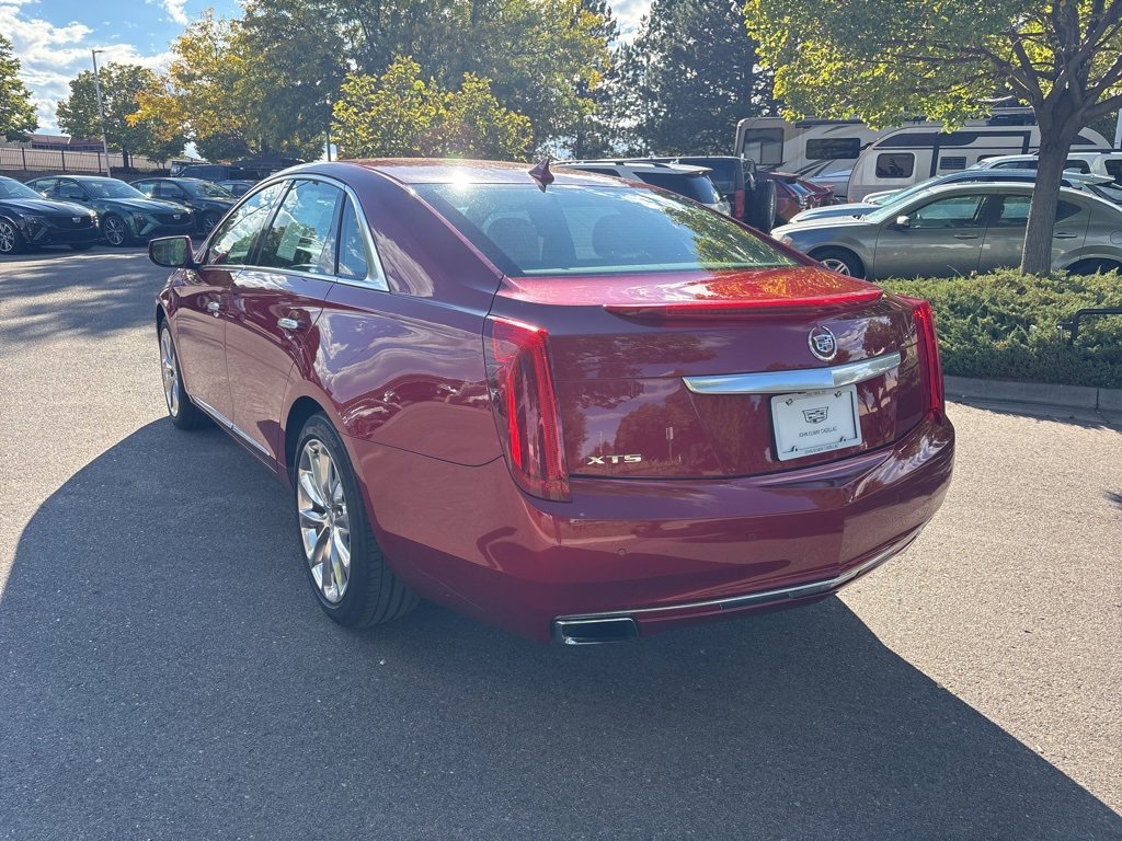 2014 Cadillac XTS Luxury photo 3