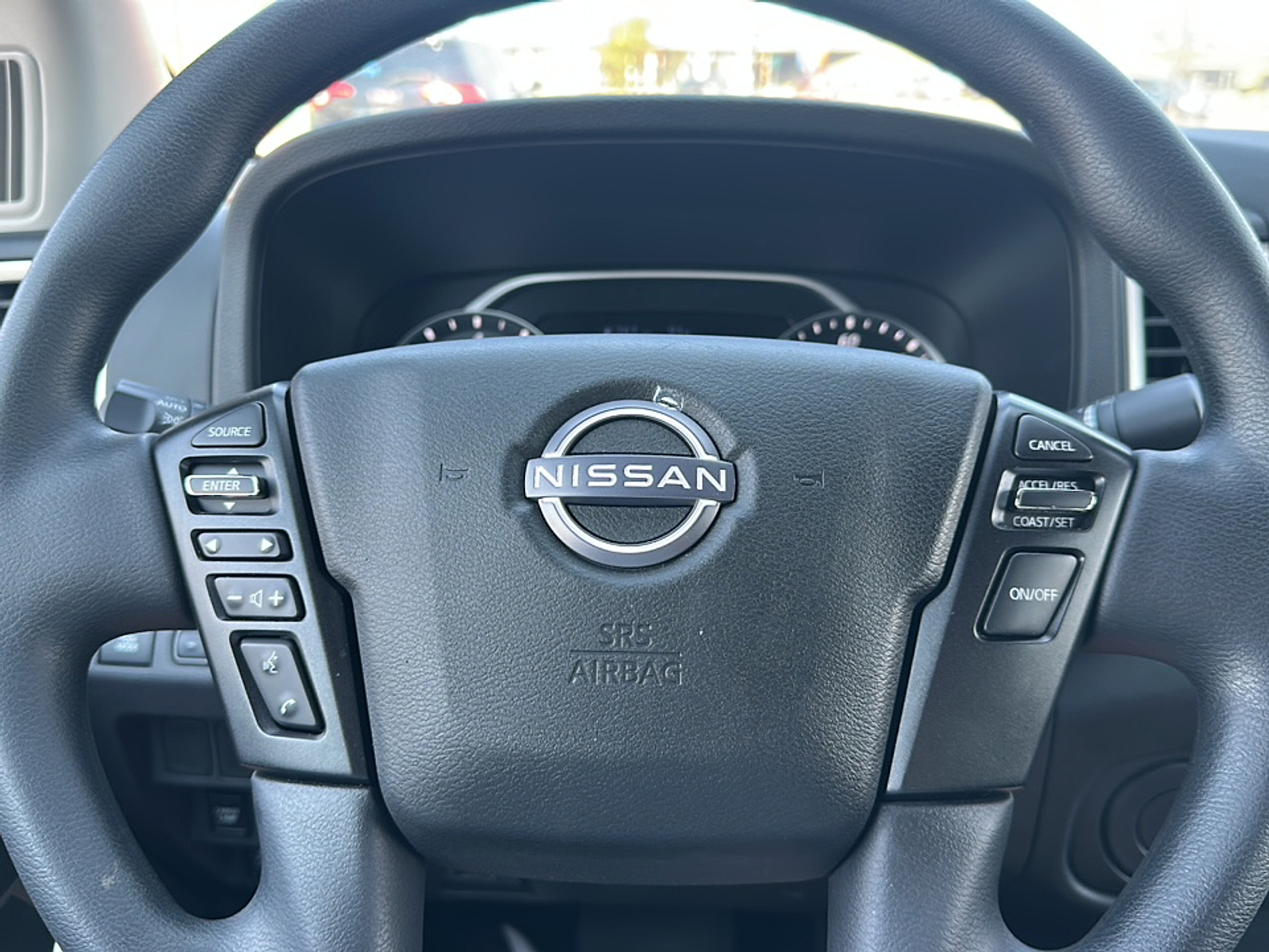 2022 Nissan Frontier SV Crew Cab photo 8