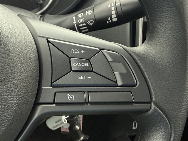 2025 Nissan Versa 1.6 S photo 14