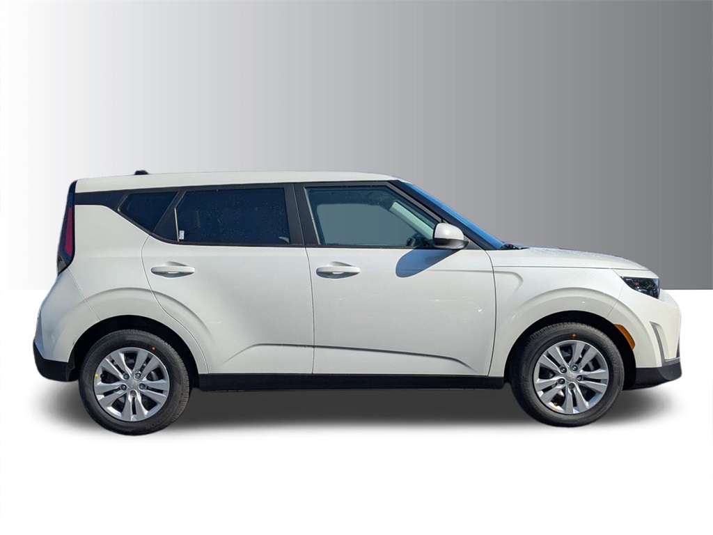2025 Kia Soul LX S photo 3