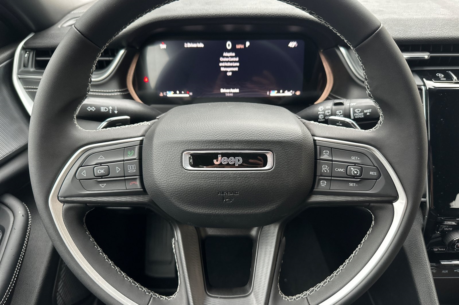 2025 Jeep Grand Cherokee Laredo X photo 23