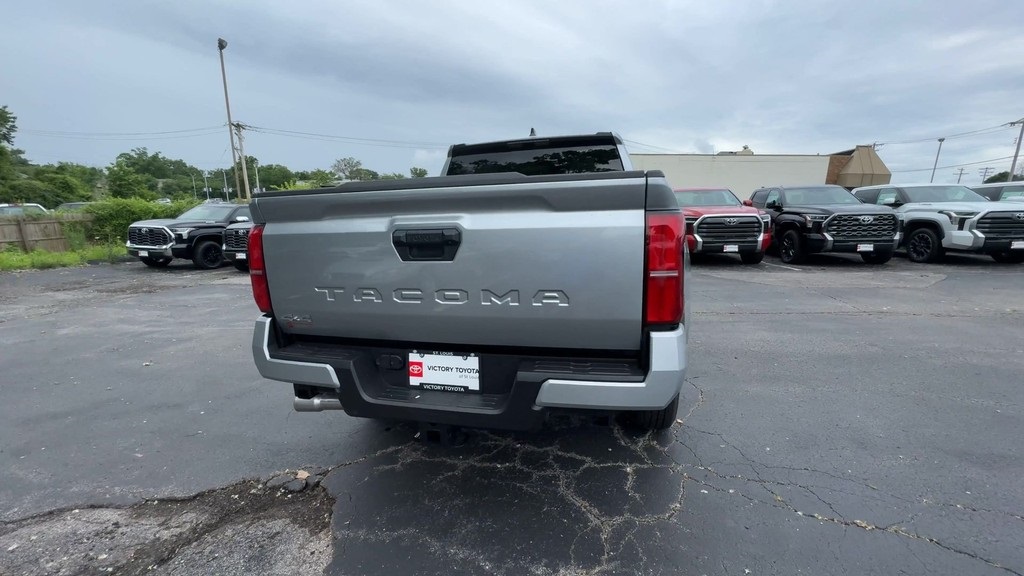 2025 Toyota Tacoma SR5 4x4 Double Cab photo 7