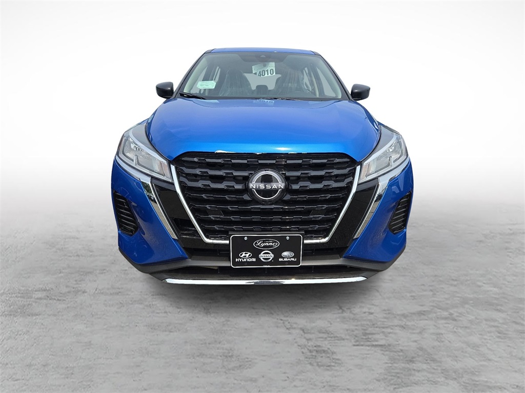 2025 Nissan Kicks Play S photo 2