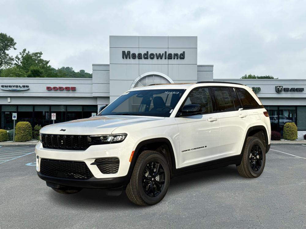 2025 Jeep Grand Cherokee Altitude's photo