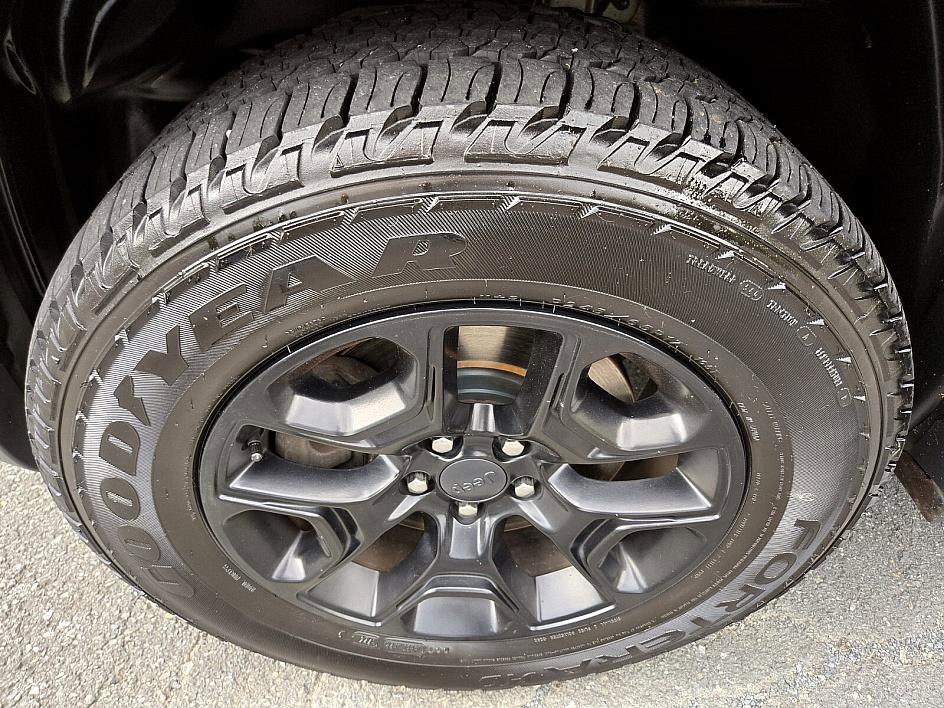 2019 Jeep Cherokee Trailhawk photo 18