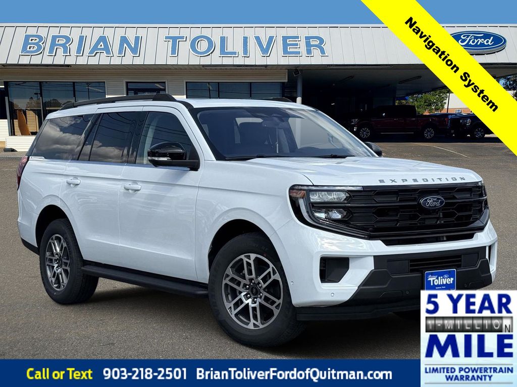 2025 Ford Expedition Active's photo