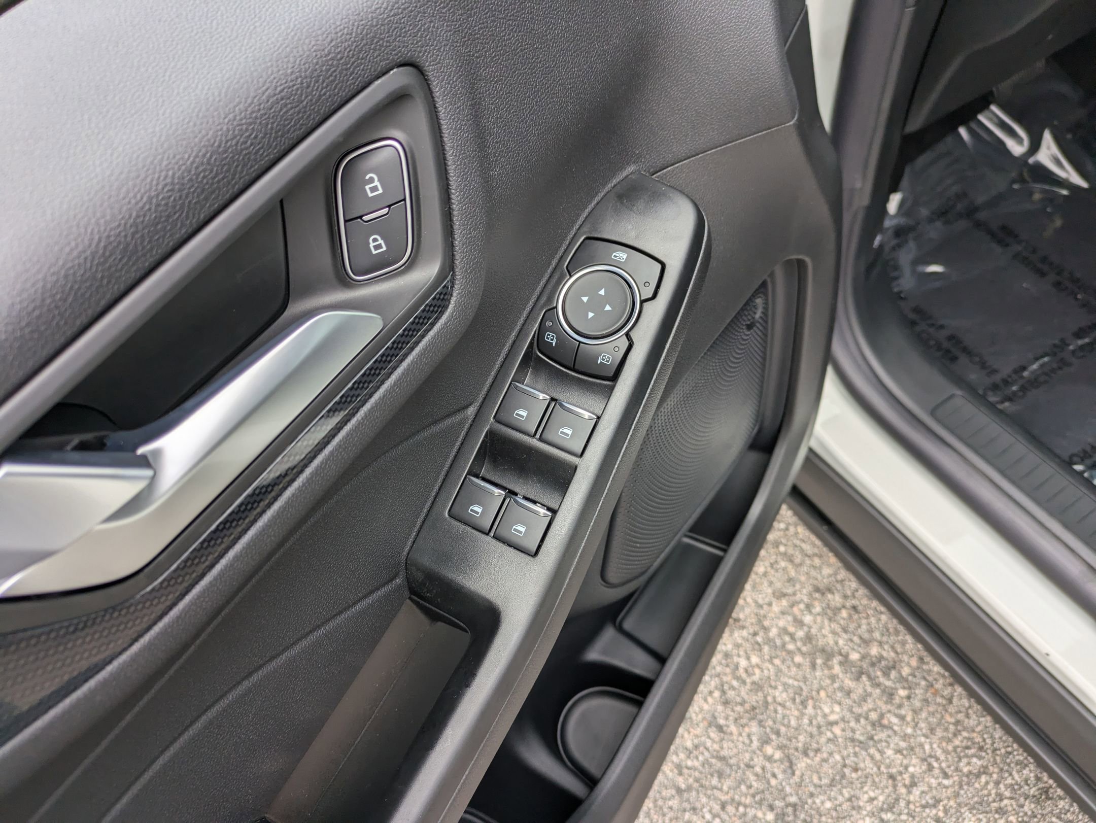 2025 Ford Escape ST-Line photo 11